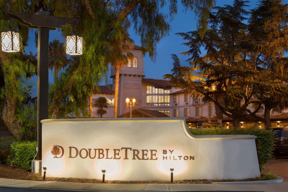 DoubleTree By Hilton Campbell - Pruneyard Plaza Main image