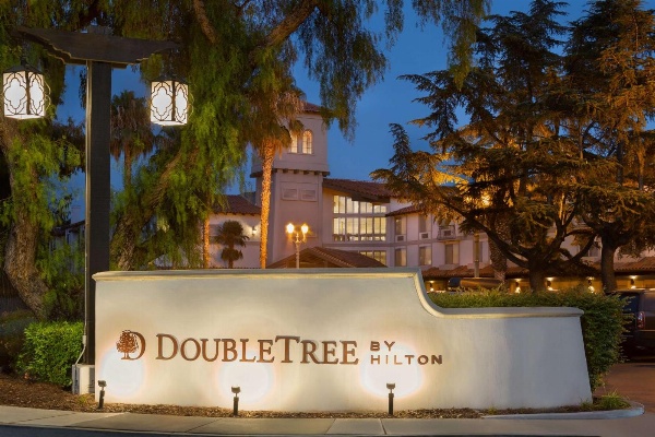 DoubleTree By Hilton Campbell - Pruneyard Plaza image 2